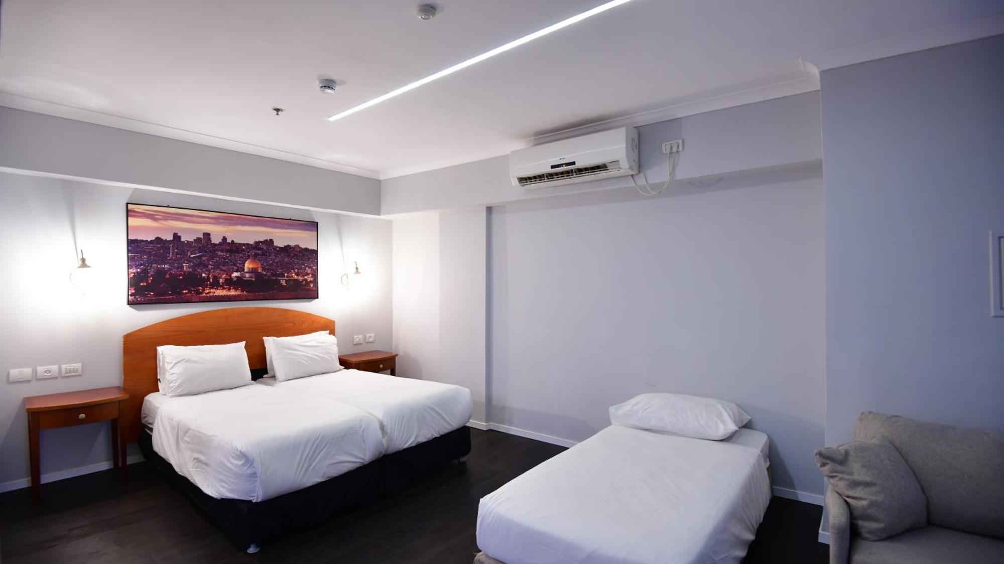 Spirit Of Herzl Hotel Йерусалим Екстериор снимка